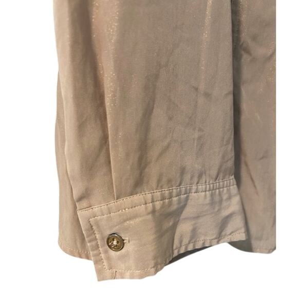 CHICO'S Tan V Neck  Lightweight Button Long Sleeve Travel Blouse Size 3 LARGE - Picture 9 of 9